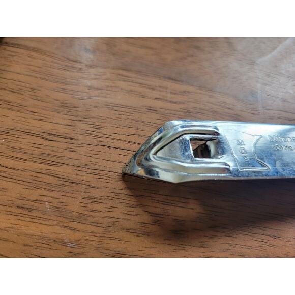 Vintage Minnesota Bar Supply (MBS) 4-1/4" Can and Beer Bottle Opener - Picture 2 of 7